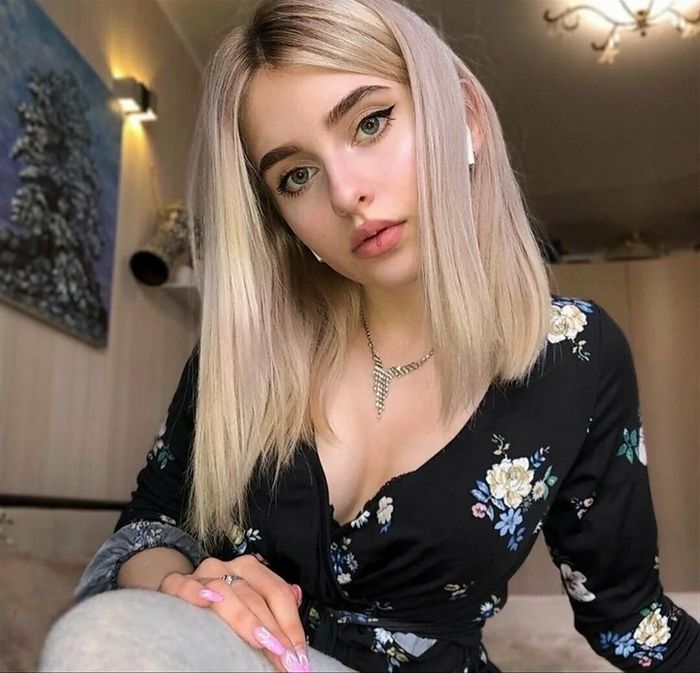 Проститутка по точке: Искусство интимного досуга без фото