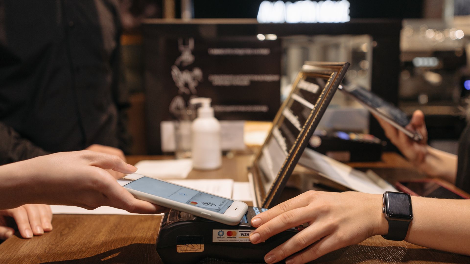 How Small Businesses in Ireland Manage Online Spending With Virtual Cards